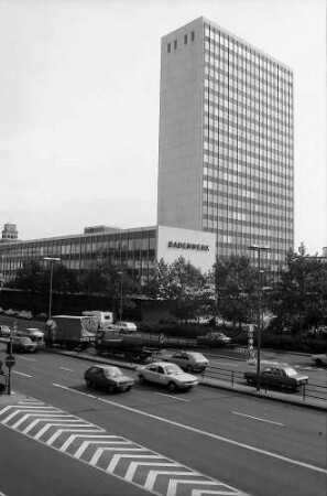 Karlsruhe: Verkehr in der Kriegsstraße