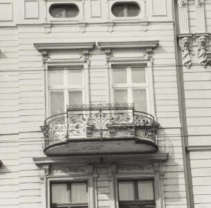 Wohn- und Geschäftshaus