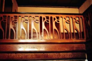 Treppengeländer im ehemaligen "Harrashaus"