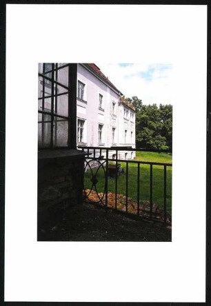 Schloss Schönrade: Ansicht der Seitenfassade, 2009