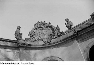Relief am Gohliser Schlösschen