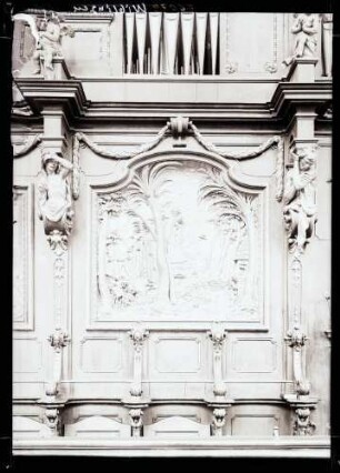 Klosterkirche; Relief am Chorgestühl