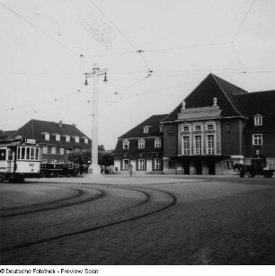Frankfurt (Oder). Hauptbahnhof Vorplatz, Straßenbahnschleife