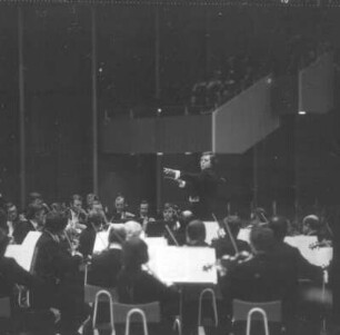 5. Zyklus-Konzert (Franz-Schubert-Zyklus) der Dresdner Philharmonie unter Leitung von Johannes Winkler mit Magdalena Rezler als Solistin (F. Schubert: Sinfonie Nr. 1; M. Karlowicz: Violinkonzert A-Dur op. 8; F. Mendelssohn Bartholdy: 4. Sinfonie). Kulturpalast Dresden, 07.02.1979
