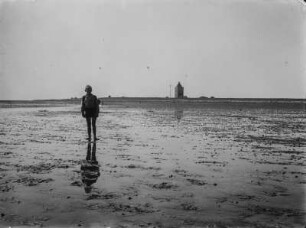 Watt : Junge im Watt vor der Insel Neuwerk