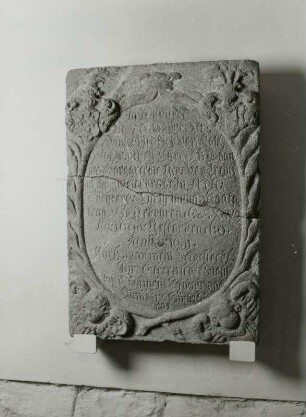 Grabplatte für Margarethe von Kreutz