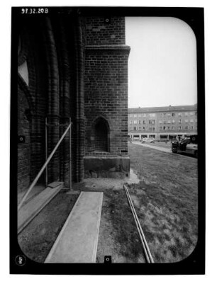 Neubrandenburg. Stadtkirche St. Marien (Wiederaufbau 1975-2001). Teilansicht