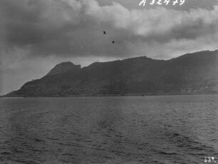 Gibraltar : Blick vom Schiff auf den Felsen von Gibraltar