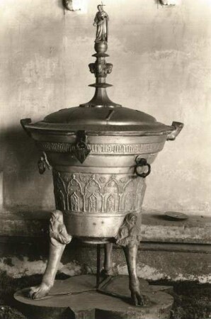 Taufkessel. Bronze. 1443. Nordböhmen (Roudnice nad labem (Raudnitz an der Elbe)), Klosterkirche
