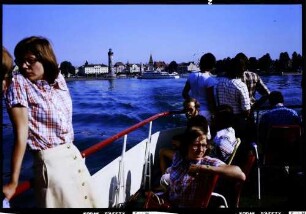 Lindau: auf dem Schiff, mit Hafeneinfahrt