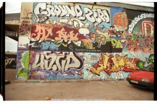 EMKa | EMKA | 2001 | GROUND ZERO | DSF | Dont touch!! | 22.1.02 | LASSTS MIA No A BISSERL ZEIT! | "uzeD"