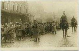 Gefangen genommene französische Soldaten