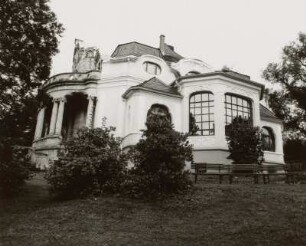 Markneukirchen, Villa Merz : Markneukirchen (Vogtlandkreis), Villa Merz, Adorfer Straße 38, 1902, Voetsch, Meier, Seitenansicht mit Haupteingang