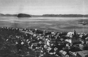 Blick über Hammerfest (HSDG-Spitzbergenfahrt der Monte Cervantes Leonhardt 1928)