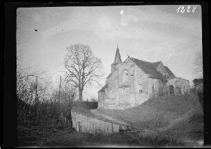 Chamouille (Dep. Aisne), Kirche Saint Martin mit beschädigtem oder ruinösem Dach]