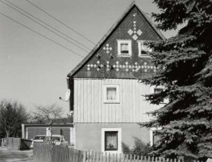 Neustadt-Krumhermsdorf in Sachsen, Wohnhaus : Neustadt-Krumhermsdorf in Sachsen. Wohnhaus (19. Jahrhundert), Neuhäuser 70. Giebelfront