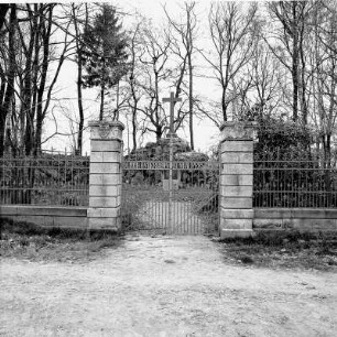 Sachgesamtheit Kirchhof Eichenberg; Fuldatal, Unterste Läger