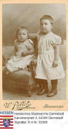 Sonne, Erich (* 1899) / Porträt mit Baby N. N. als Kinder, Ganzfiguren