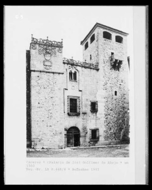 Casa-Palacio de los Golfines de Abajo