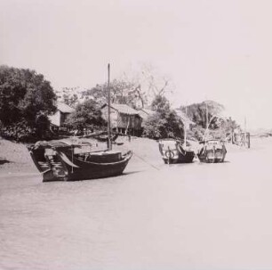 Myanmar (Burma), Sampans