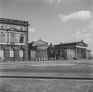Dresden-Altstadt. Blick zur Semperoper und zur Altstädter Wache
