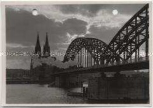 Köln, Hohe Domkirche St. Petrus und Hohenzollernbrücke