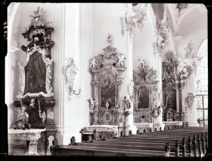 katholische Schloßkirche; Seitenaltäre der Nordseite nach der Restaurierung