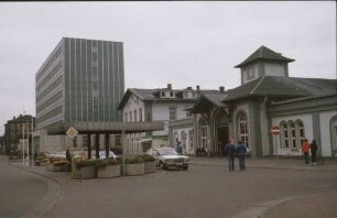 Nordhausen Staatsbahnhof Empfangsgebäude Bahnhofsvorplatz