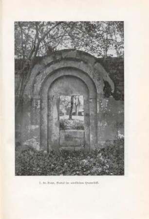 7. St. Peter, Portal im nördlichen Querschiff