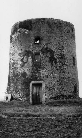 Hirschstein-Prausitz. Holländermühle, Ruine
