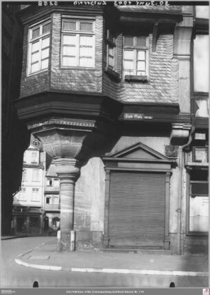 Haus Luthereck, Domplatz 4 (unterer Bereich, angeschnitten)