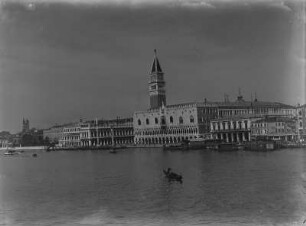 Venedig, Blick auf den Dogenpalast und den Campanile di San Marco