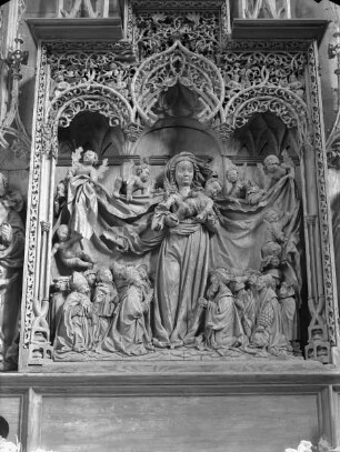 Schutzmantelaltar — Schutzmantelmadonna