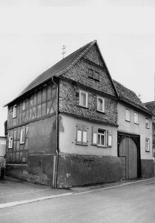 Butzbach, Zum Weißen Stein 38