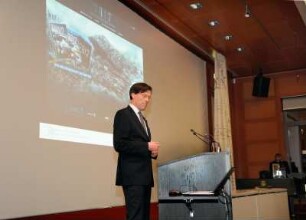 Eröffnung der Ausstellung "Weltuntergang 2012? Der Dresdner Maya-Codex und seine Entzifferung" im Vortragsaal der SLUB. Dr. Matthias Rößler, Präsident des Sächsischen Landtages, bei seinem Grußwort
