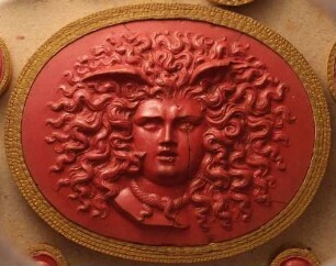 Geflügelte Medusa