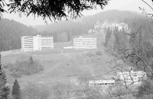 Todtmoos: Sanatorium Wehrawald von der gegenüberliegenden Bergseite