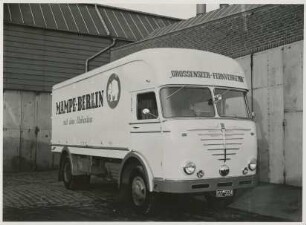 Lieferwagen "MI 024" der Schmitz-Anhänger-Fahrzeugbau-Gesellschaft
