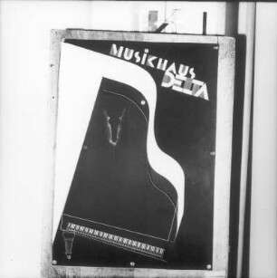 Plakatentwurf "Musikhaus Delta". Feder, Pinsel, Tusche, Deckfarbe, Deckweiß; 59,4 x 42,2 cm (1931; H. Rose)