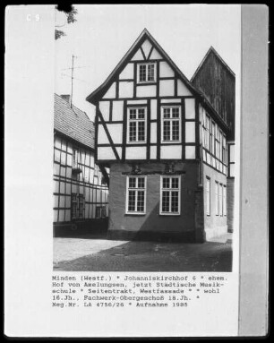 Ehemaliger Hof von Amelungen & jetzt: Städtische Musikschule