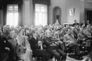 Bukarest: Reichsdeutsches Heim: Mitgliederversammlung der rumänisch-deutschen Handelskammer, Saal
