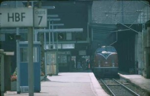 Stuttgart Hbf. Lok 221 125 DC 481 Stuttgart-Zürich