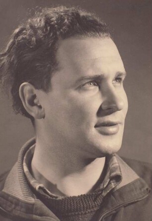 Porträt Gotthold Gloger (1924-2001; Schriftsteller, Maler). Fotografie 1955. Dresden: Deutsche Fotothek