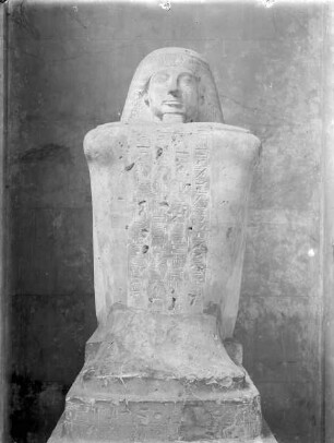 hockende Figur des Bek-en-Chons, erster Prophet des Amun und Vorsteher der Arbeiten des Amuntempels in Theben