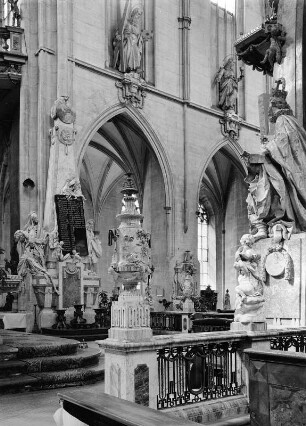 Salem. Ehemalige Zisterzienserabtei. Abteikirche (Pfarrkirche Mariä Himmelfahrt) (1299-1414, Umbau 1750-1751; J. C. Bagnato). Inneres zu den Skeletten aus der Auferstehungsvision des Ezechiel