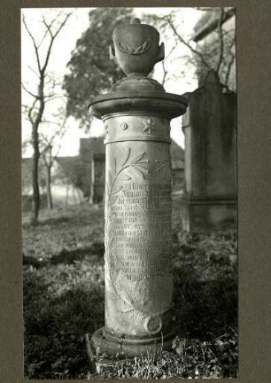 alter Friedhof. Grabsäule der Anna Margaretha Ißli geb. Löwenberg, 1842