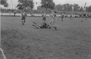 Studentische Einladungswettkämpfe im Stadion Buschallee : Fußballspiel mit der DDR-Nationalmannschaft