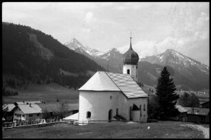 Grän: Kirche, Hintergrund Auggenstein