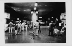 Bahnstation ("Stazione Termini" ?)