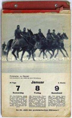 Fragment eines kommunistischen Wandkalenders mit zahlreichen Bildern und historischen Beiträgen für das Jahr 1932